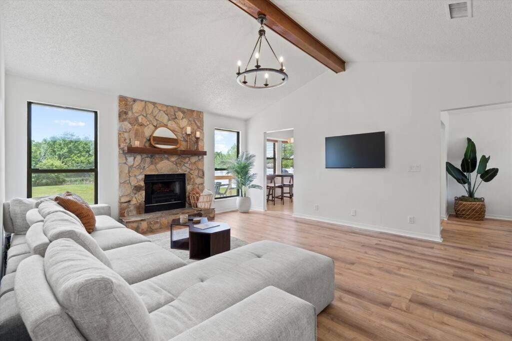 Spacious Home Near Beach, Large Yard, Game Room And Dog Friendly Jacksonville Exteriör bild